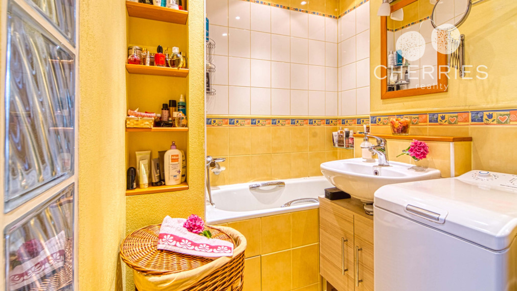 Nad Jazerom: trojizbový byt,nová rekonštrukcia, výhľad, - ihneď bývaj